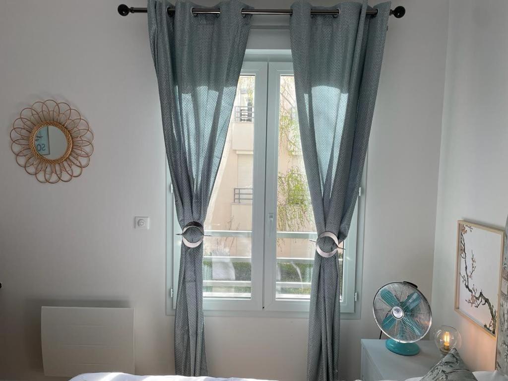 Grenier a Sel Hyper Centre Magnifique Studio - last minute hotel in Reims
