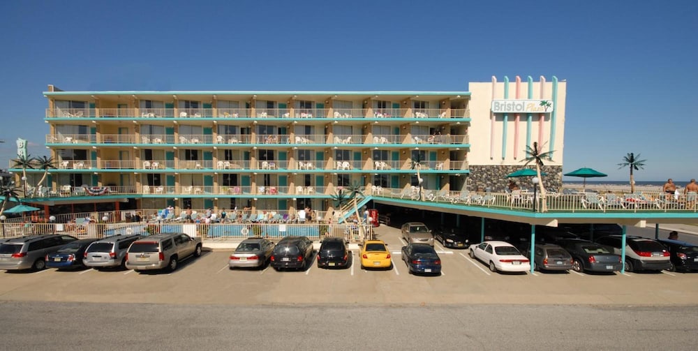 Bristol Plaza Resort Motel - photo 39