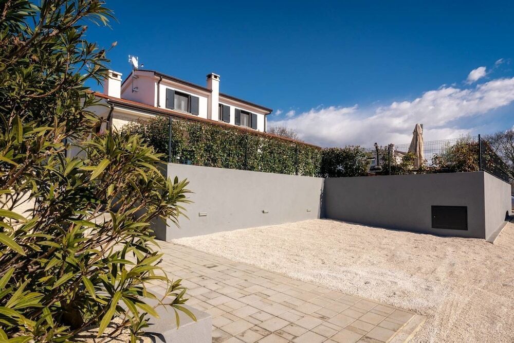 Villa Laurentii — 4-Star Luxury Hotel in Sveti Lovrec Pazenaticki, Croatia