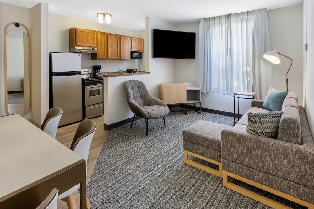 TownePlace Suites by Marriott Metairie New Orleans - photo 17