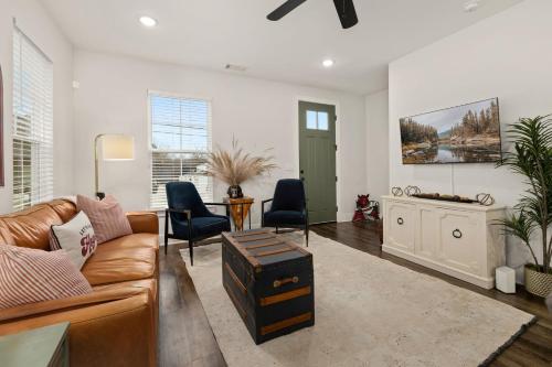 Hog Haven 2 mi to UofA 1 mile to Downtown in Fayetteville, United States