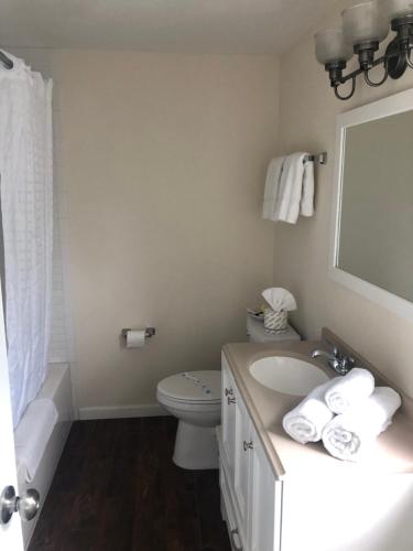 Boardwalk Beach Inn - photo 9