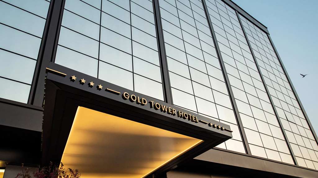 Gold Tower Lifestyle Hotel — Naples