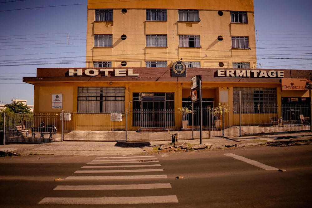 Hotel Ermitage — hotel in Santana Do Livramento