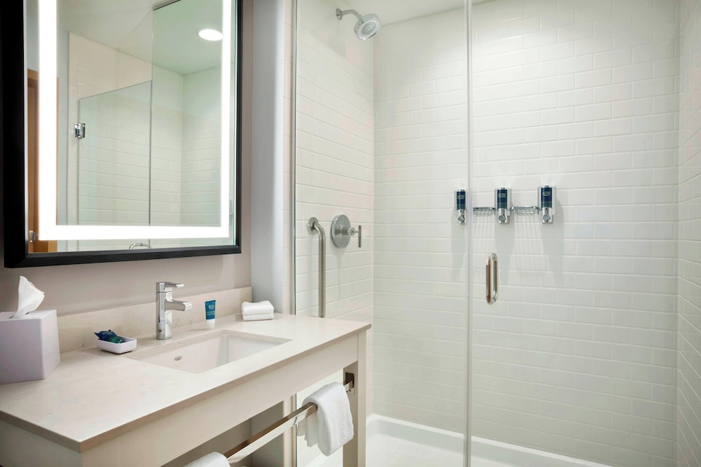 Four Points by Sheraton Miami Airport - photo 12