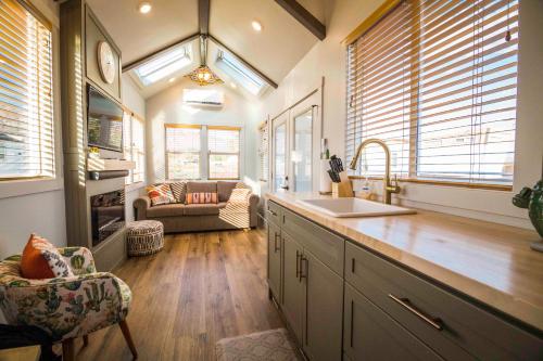 Sun Catcher in Apple Valley, United States