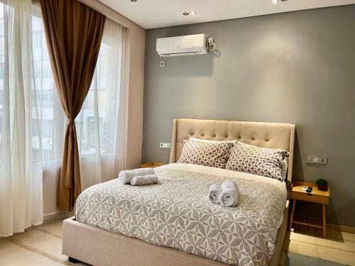 Port Twins Suites No1 — 4-Star Luxury Hotel in Piraeus, Greece