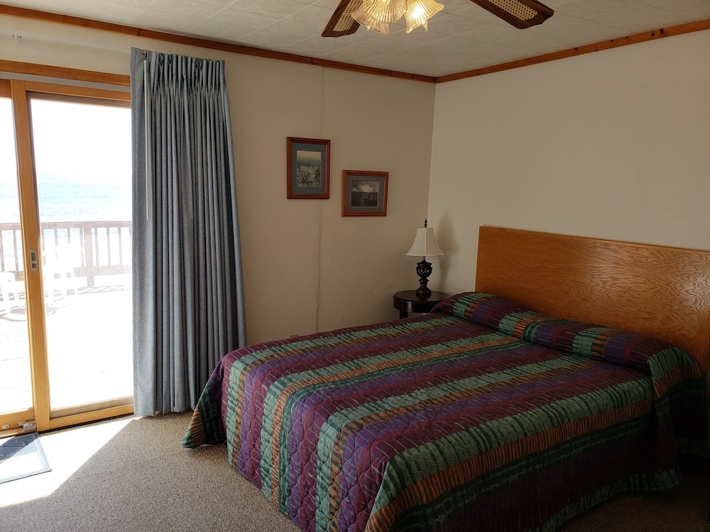 Algoma Beach Motel - photo 40