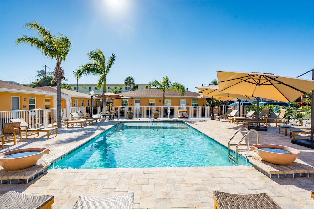 Upham Beach Inn - photo 30