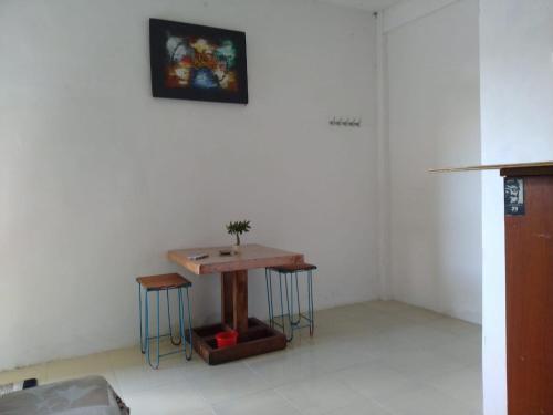 Gadjah Mada Hall Cafe & Penginapan Hostel — Terawas — photo 5