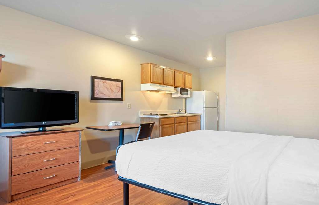 Extended Stay America Select Suites Colorado Springs Airport - photo 14