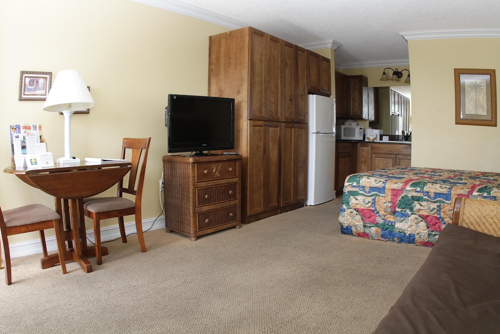 Gulfcoast Inn Naples - photo 11
