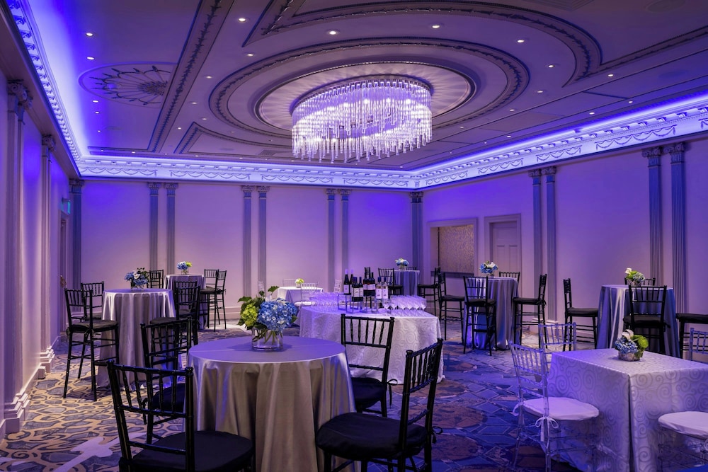 Sheraton Commander Hotel - photo 51