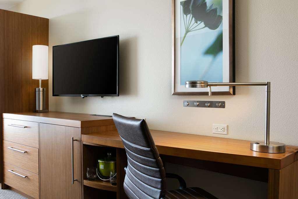 Hyatt Place Kansas City Lenexa City Center - photo 23