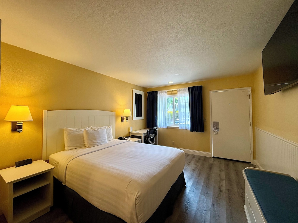 Monterey Bay Lodge - featured photo