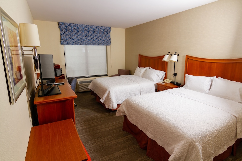 Hampton Inn Norco Corona Eastvale - photo 10