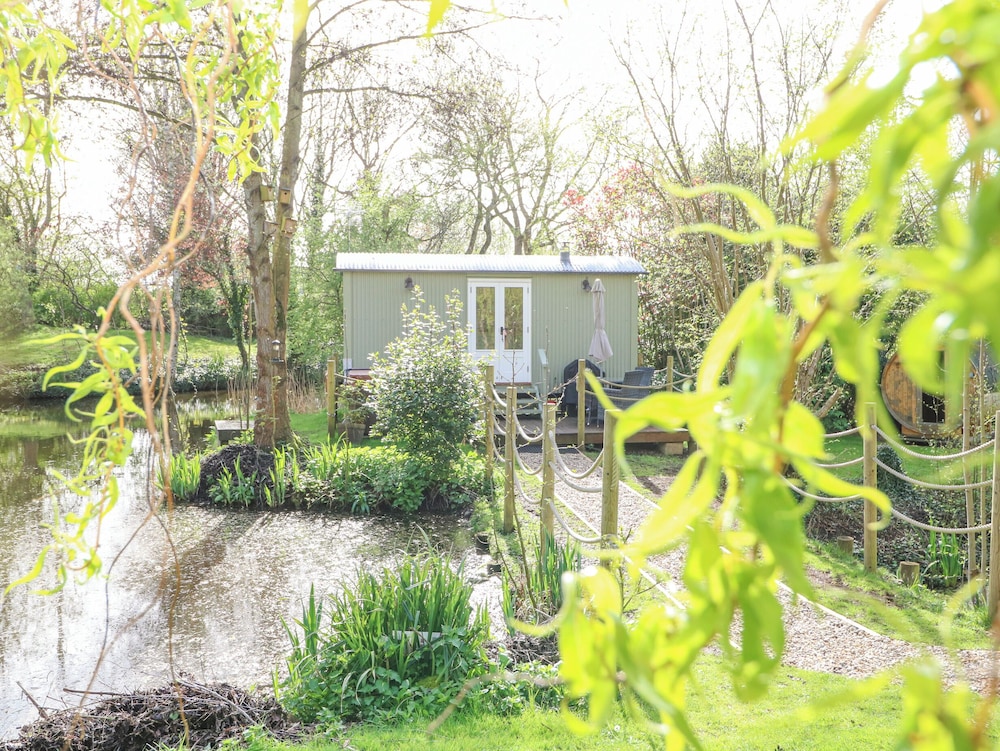 Damsel Shepherds Hut — hotel in Bury St Edmunds