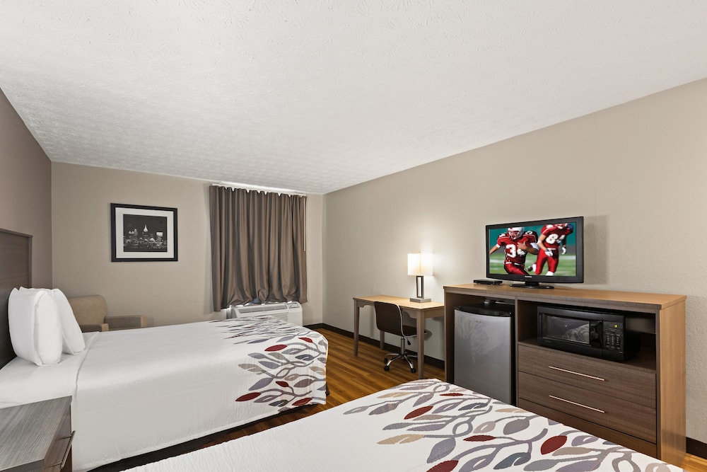 Red Roof Inn & Suites Newnan - photo 11