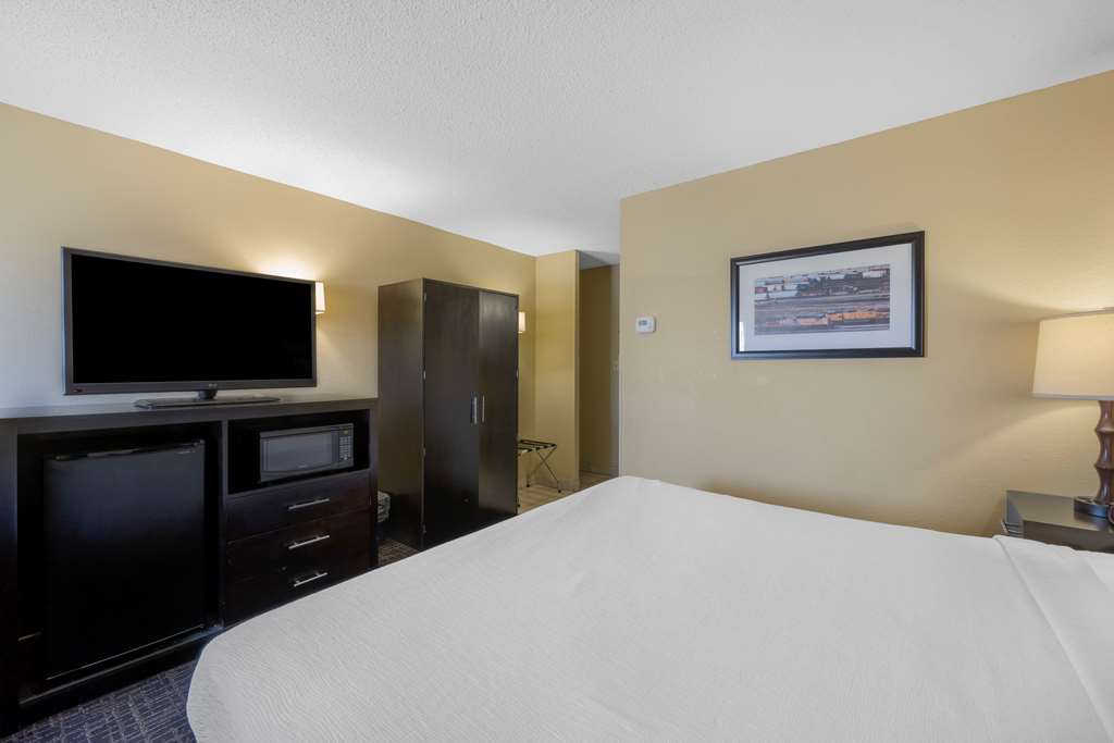 Best Western Plus North Platte Inn & Suites - photo 37