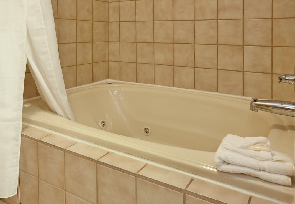 Holiday Inn Express Kansas City Liberty by IHG - photo 17