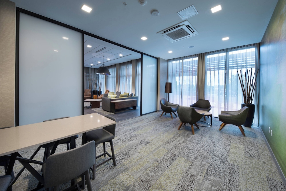 Courtyard by Marriott Russellville - photo 21