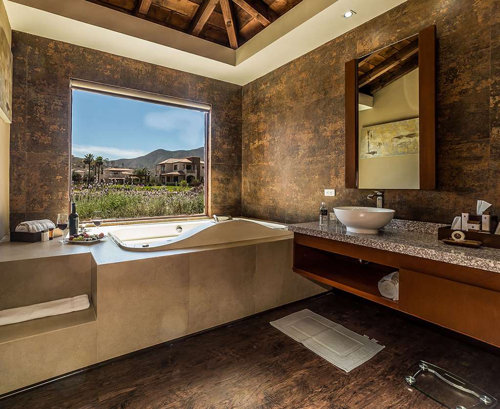 ElCieloResort MasterSuite Bathtub