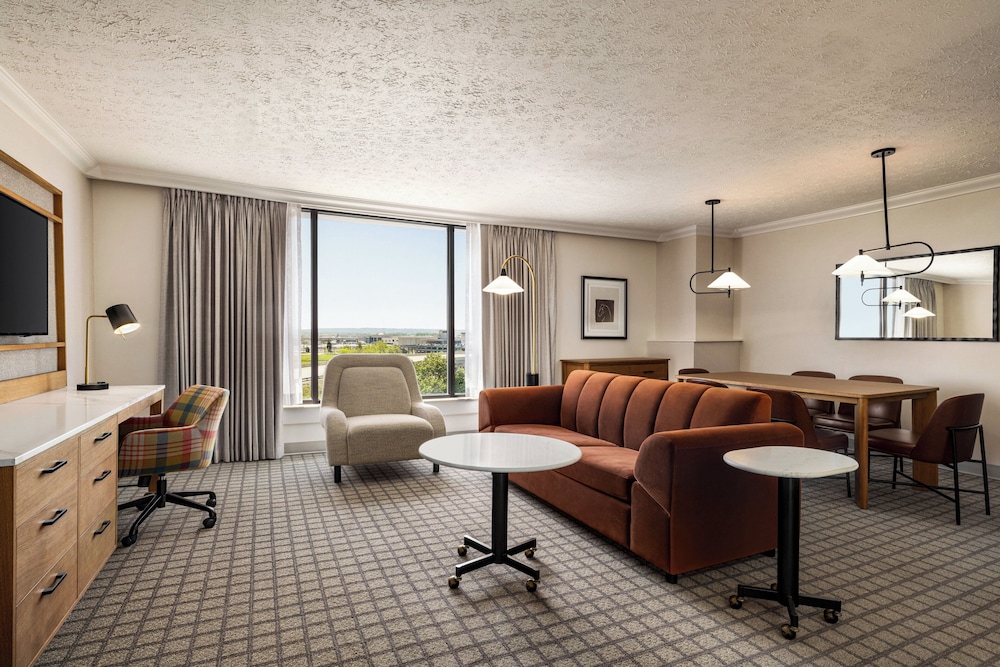 Crowne Plaza Louisville Airport Expo Ctr by IHG - photo 10