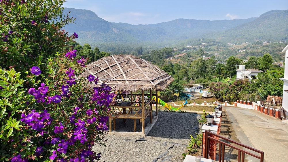 Moon Wings Mountain Resort - carbon neutral hotel in Munnar