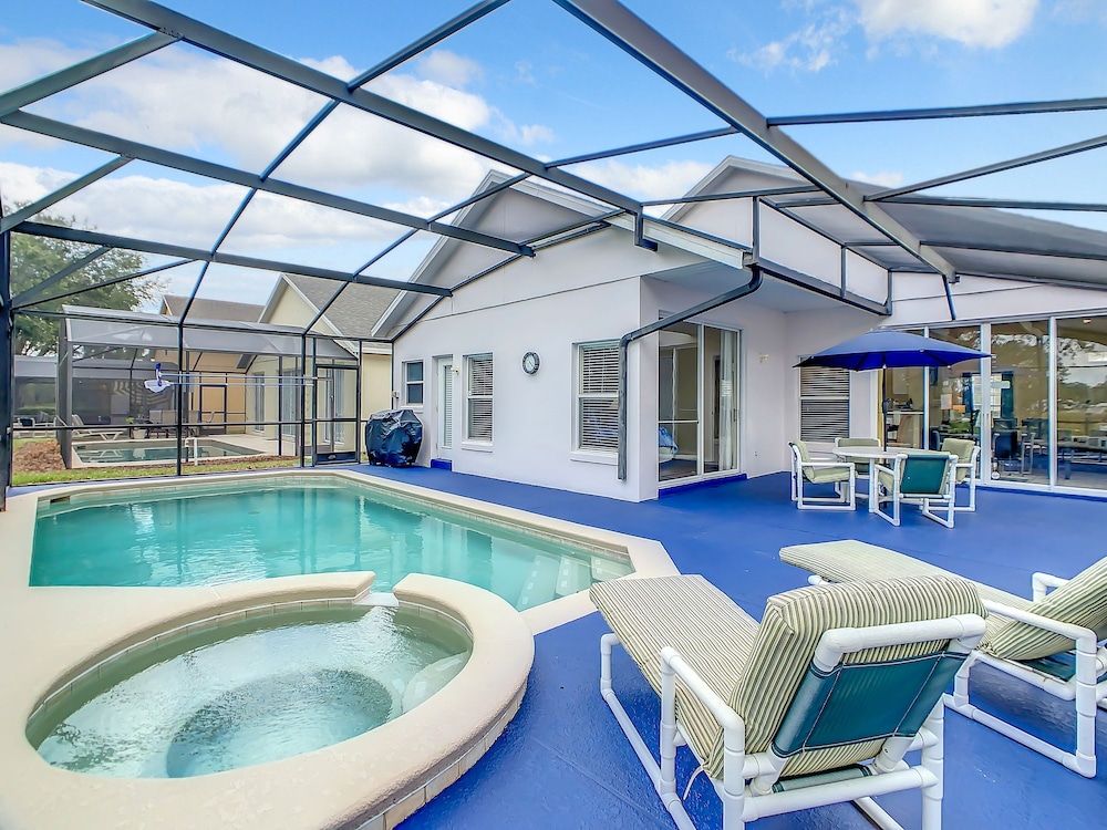 Pool home near Disney w resort access — 4-Star Luxury Hotel in Orlando, United States