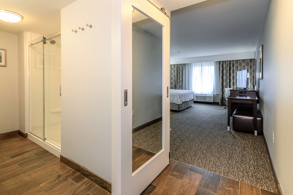 Hampton Inn Brighton - photo 41