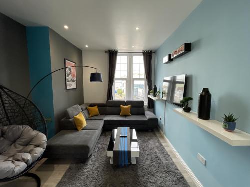Modern Sea View Apartment — 4-Star Luxury Hotel in Margate, United Kingdom
