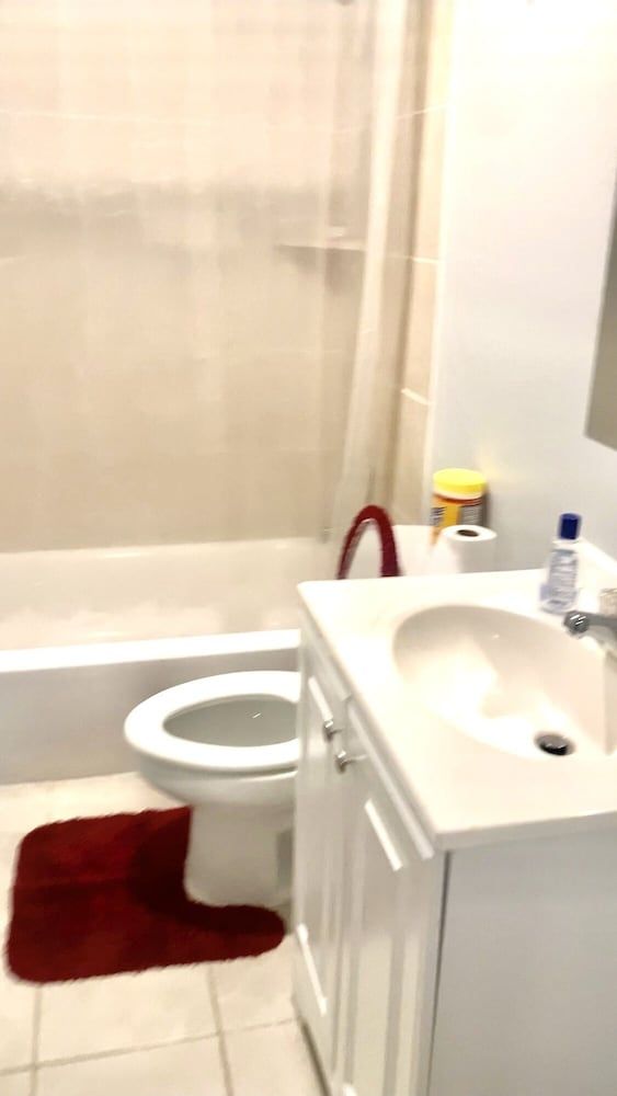 The Comfy Cozy - last minute hotel in Houston