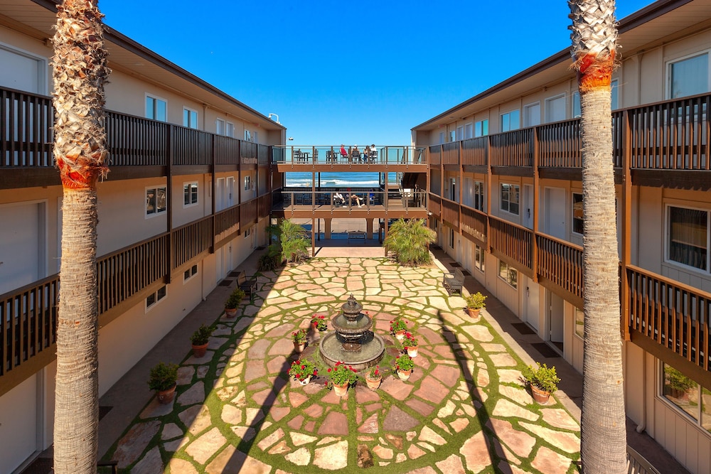 Ocean Beach Hotel - photo 48