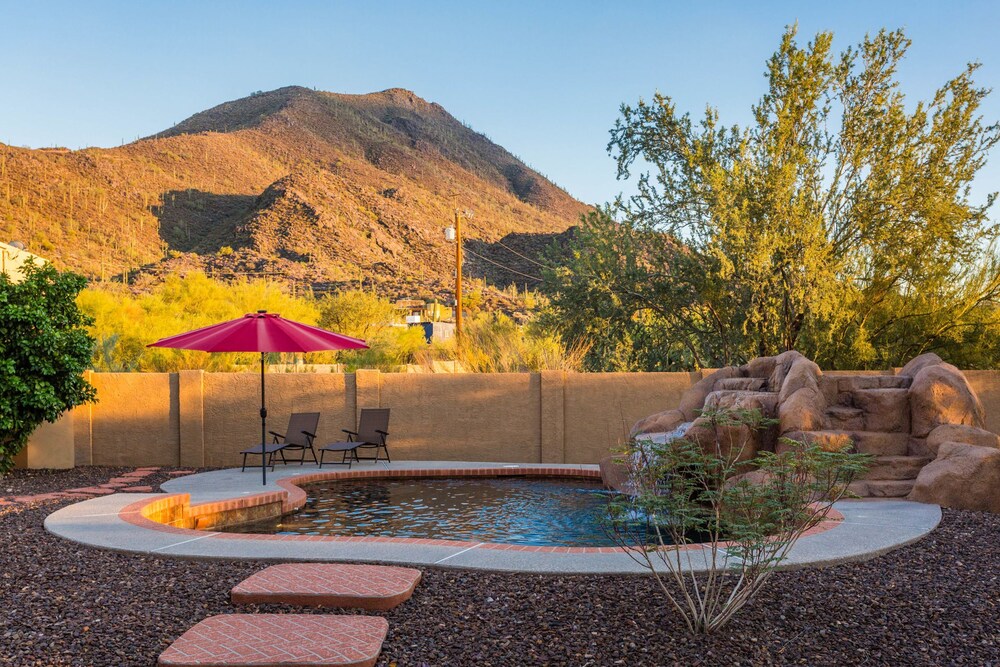 Saguaro Sunset at Cave Creek 4 BR by Casago Cave Creek — 4-Star Luxury Hotel in Cave Creek, United States