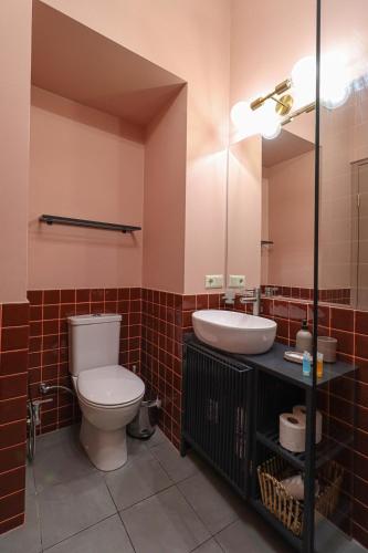 Spacious 1BR Apartment In The Heart of Tbilisi