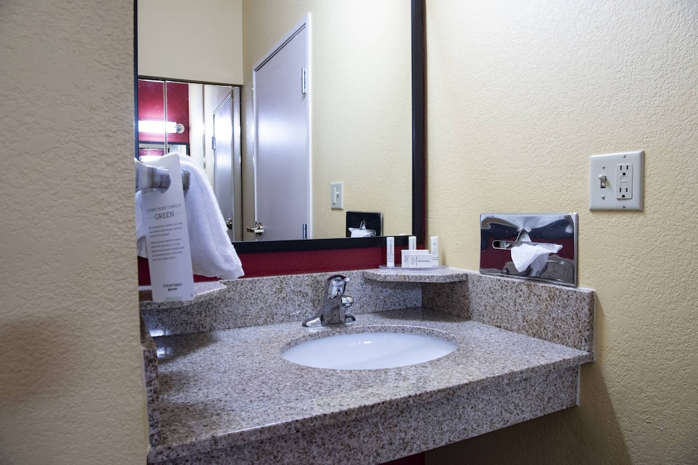 Courtyard by Marriott Shreveport Airport - photo 18