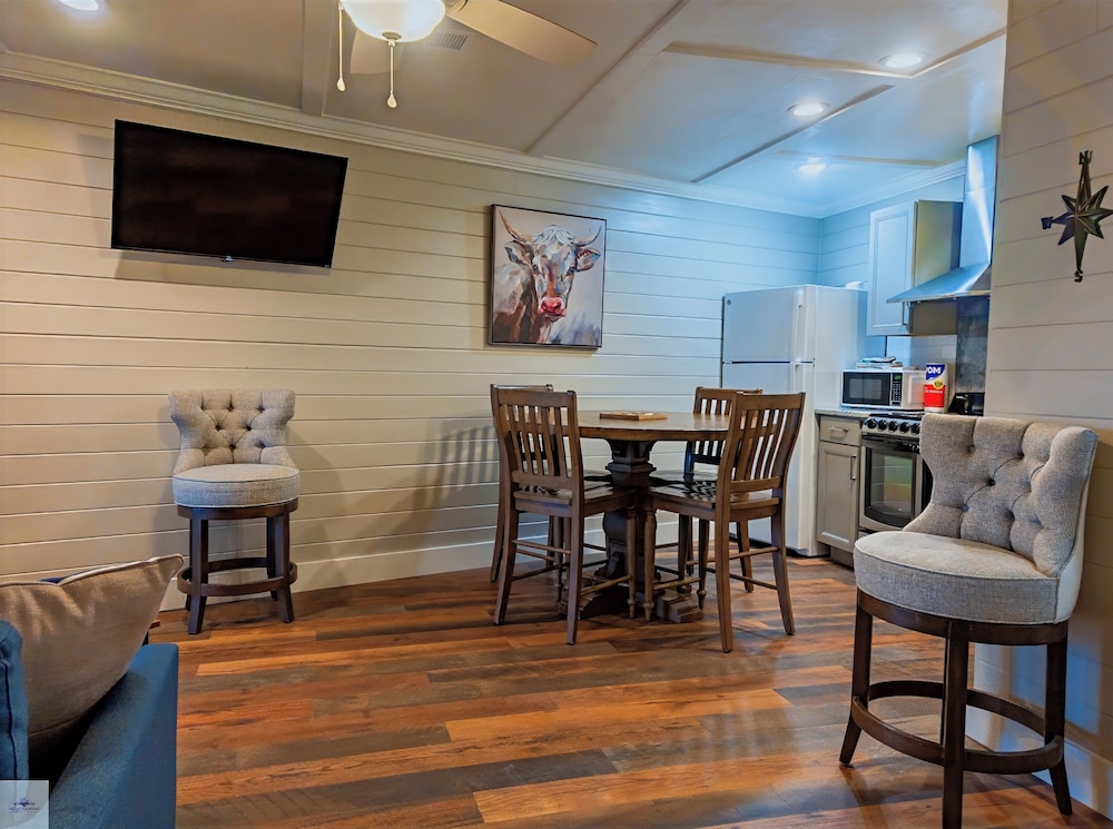 Blue Dolphin Inn and Cottages - photo 43