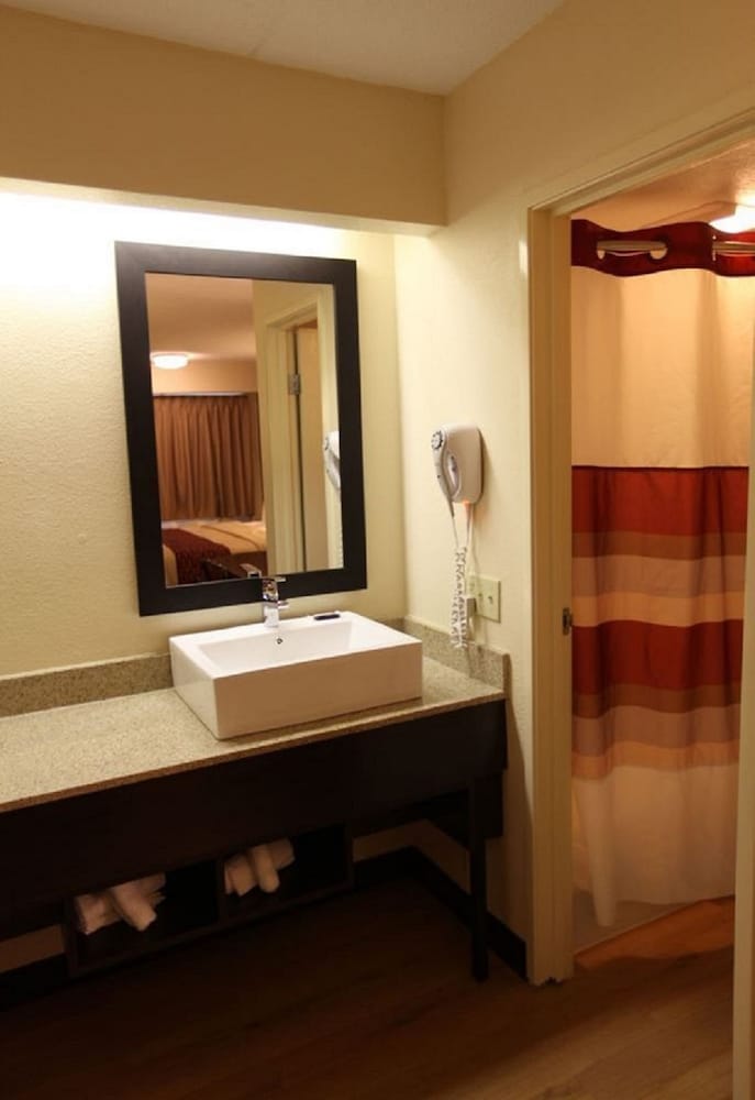 Red Roof Inn Washington PA - photo 25