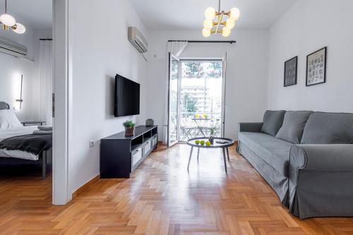 Stylish & Bright Flat Across Metro 8' to Center — 4-Star Luxury Hotel in Athens, Greece