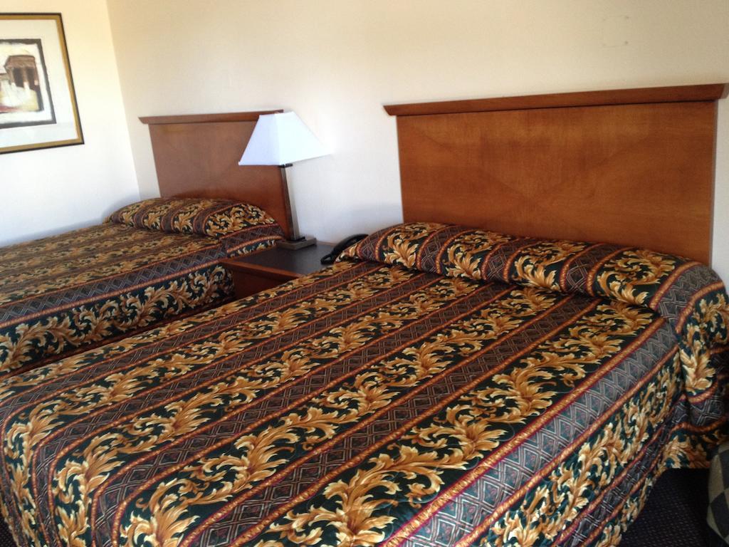 Knights Inn Anadarko - photo 3