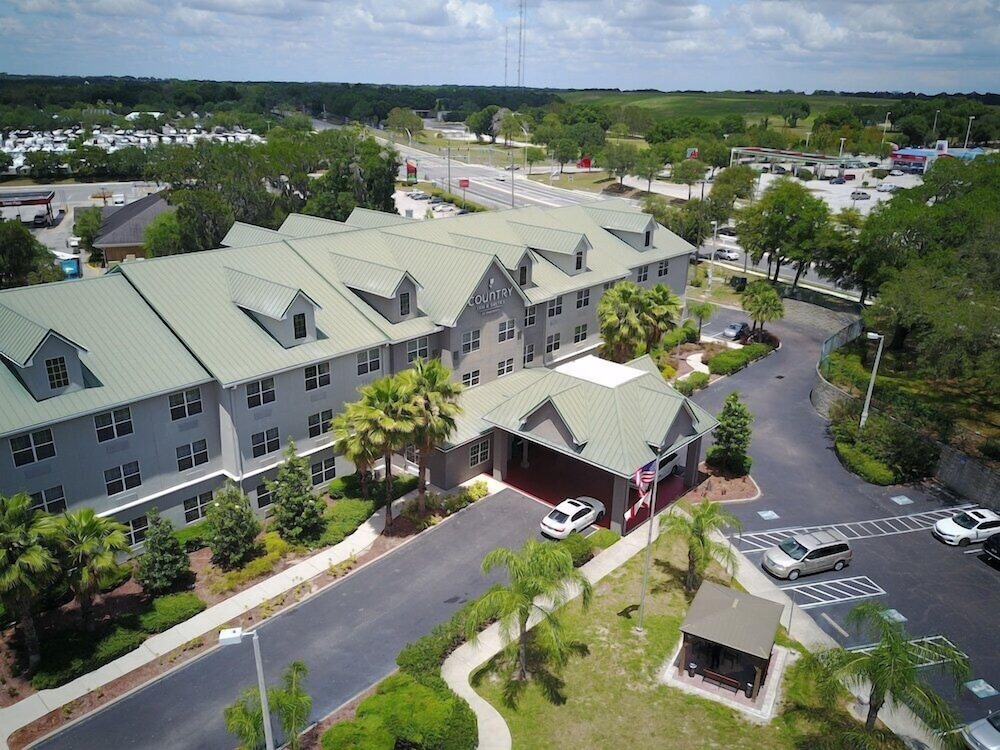 Seffner Inn and Suites - photo 9