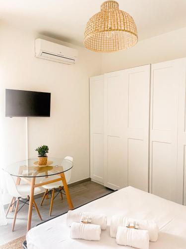 Xenia Apartments Fashion Week Studio near Navigli — 4-Star Luxury Hotel in Milan, Italy