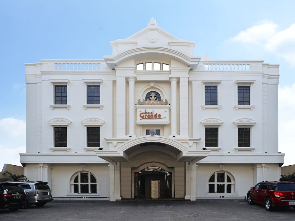 Grande Hotel Lampung in Bandar Lampung, Indonesia