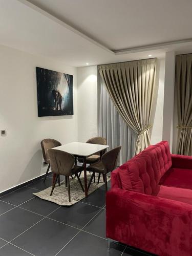 Park D plus Apartments Cantonments — 4-Star Luxury Hotel in Accra, Ghana