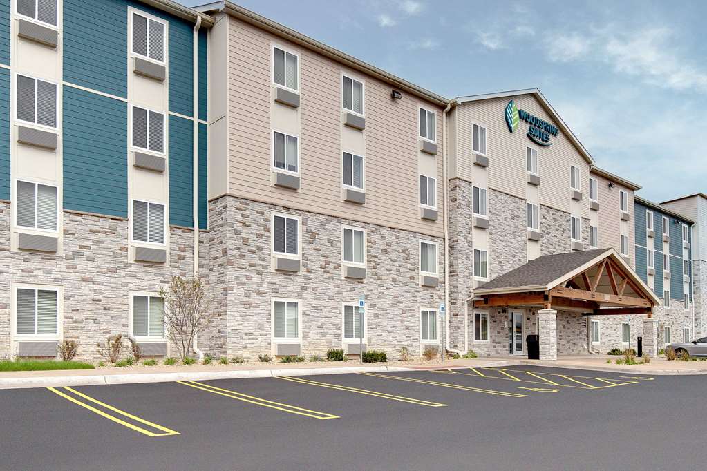 WoodSpring Suites Carol Stream Chicago - photo 3