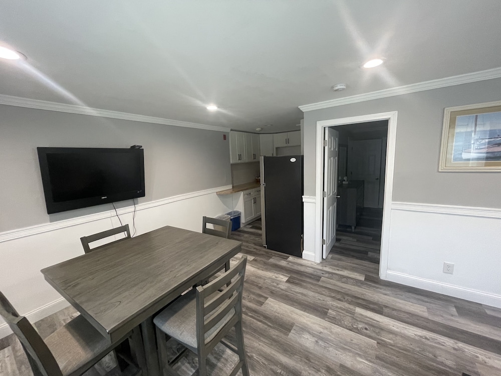 Aquastar Inn - photo 17