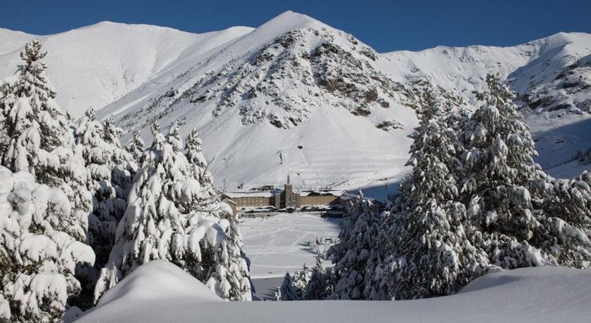 Hotel & Apartaments Vall de N ria in Ribes De Freser, Spain