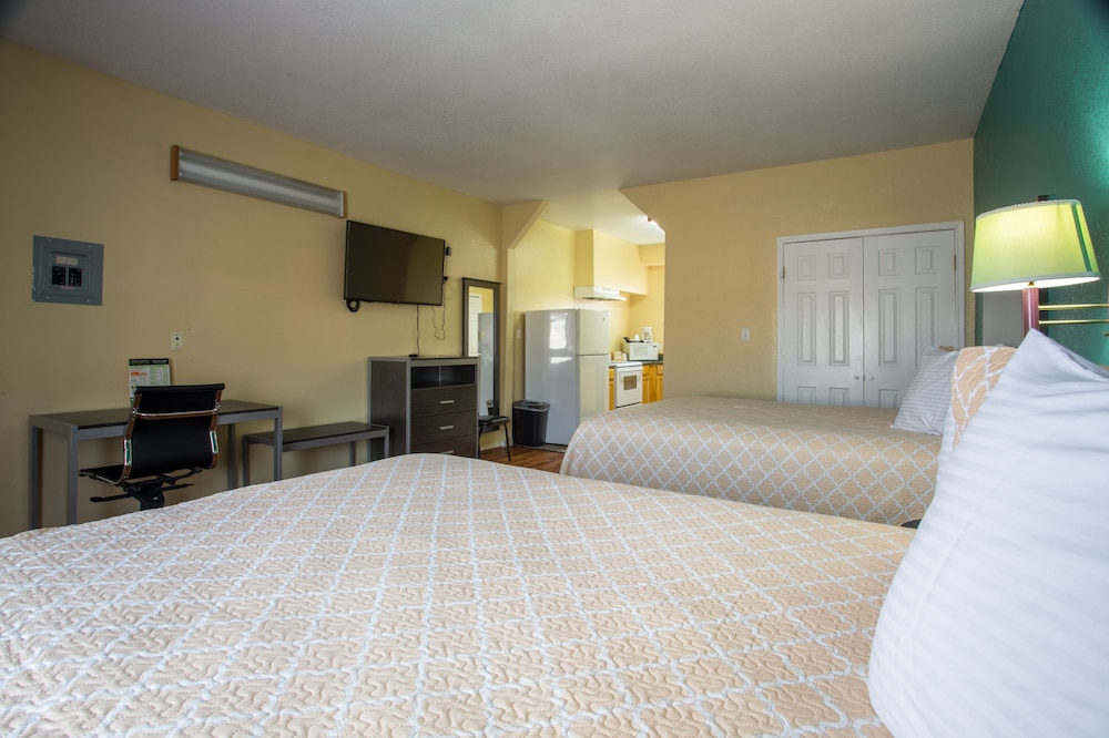 Pinn Road Inn and Suites - photo 9