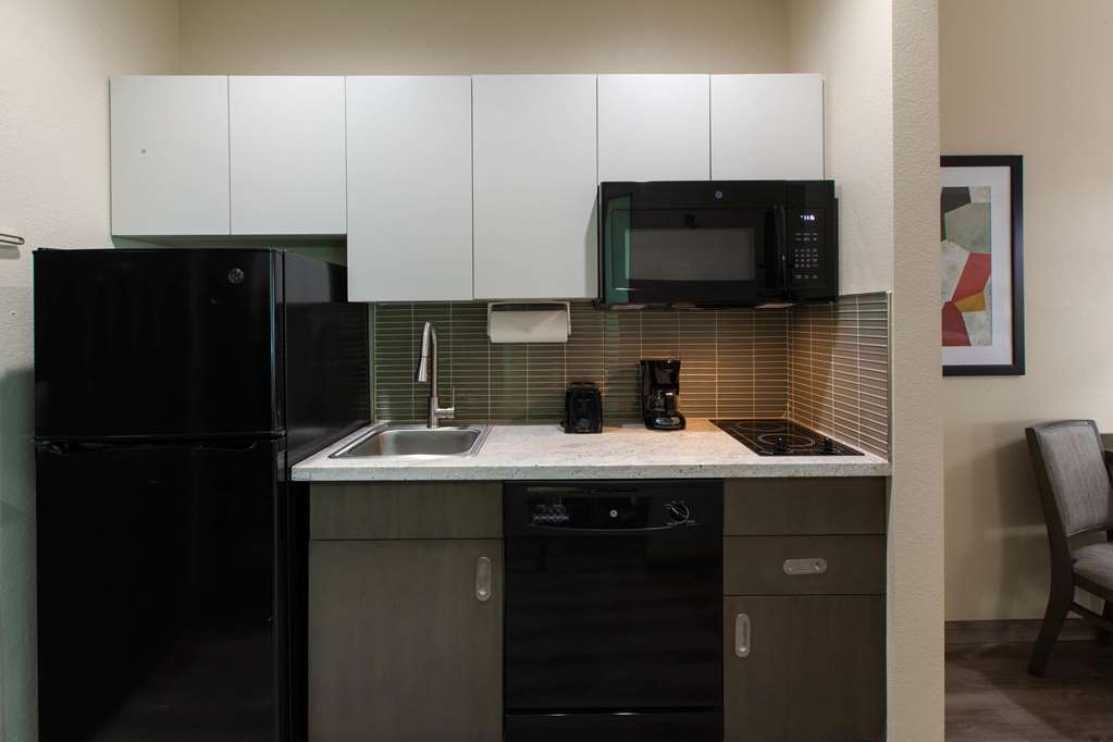 Hawthorn Extended Stay by Wyndham Odessa - photo 13