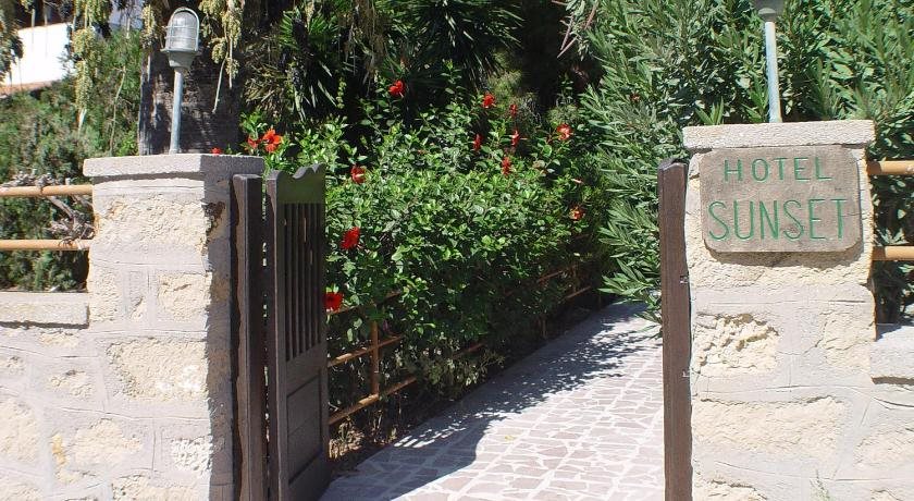 Sunset Hotel - carbon neutral hotel in Patmos